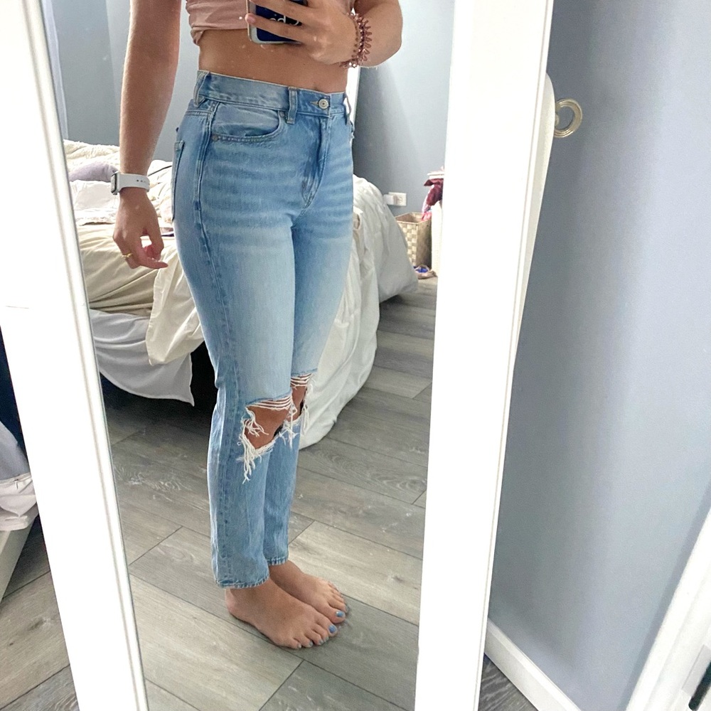 AMERICAN EAGLE JEANS
